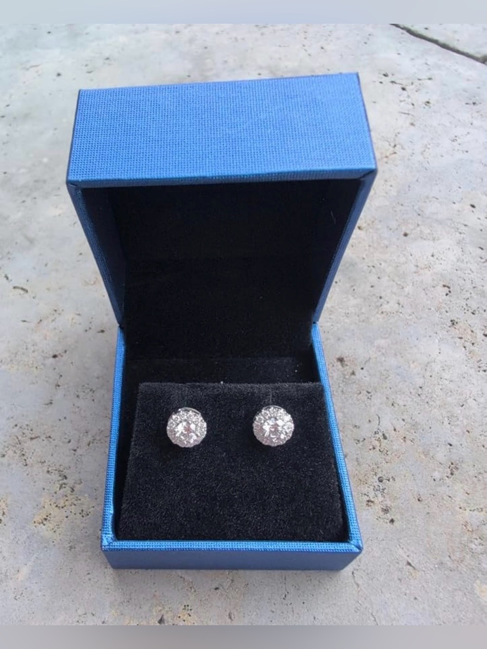 1 CTW Diamond Stud Earrings D VVS1 Round 5mm Center Halo Screw Back 925 Silver
